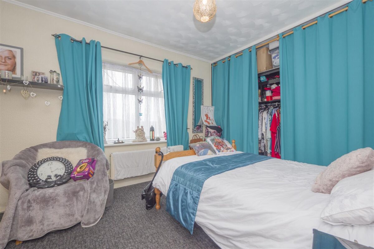 Winston Road, Barry
