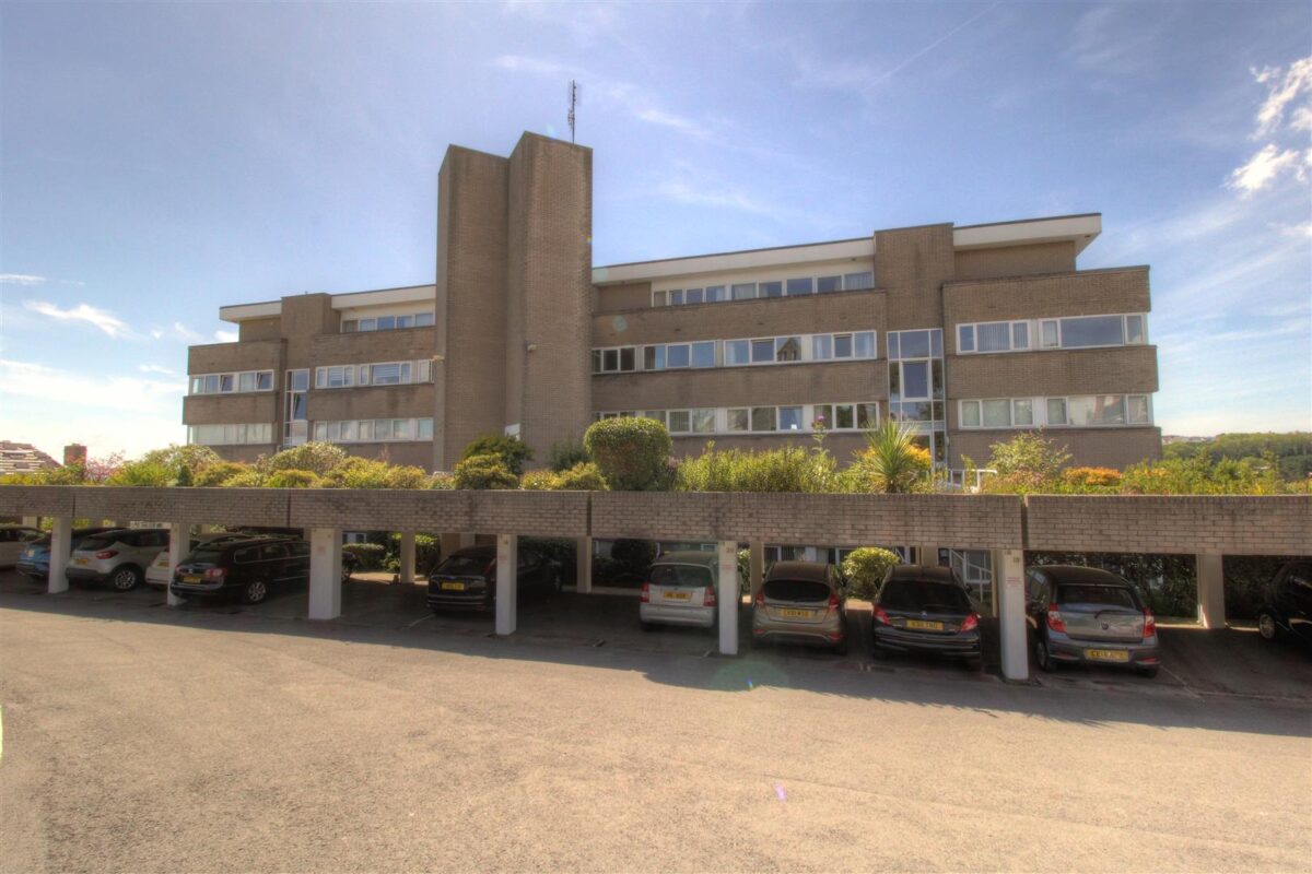 St. Osyth Court, Barry