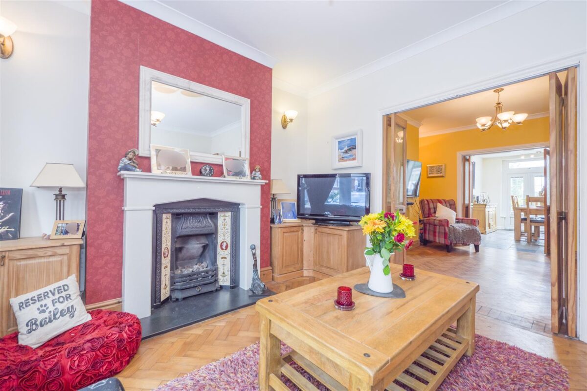 Colcot Road, Barry