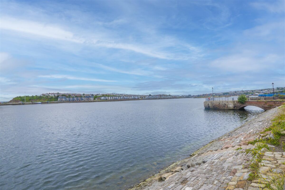 Cei Dafydd, Barry