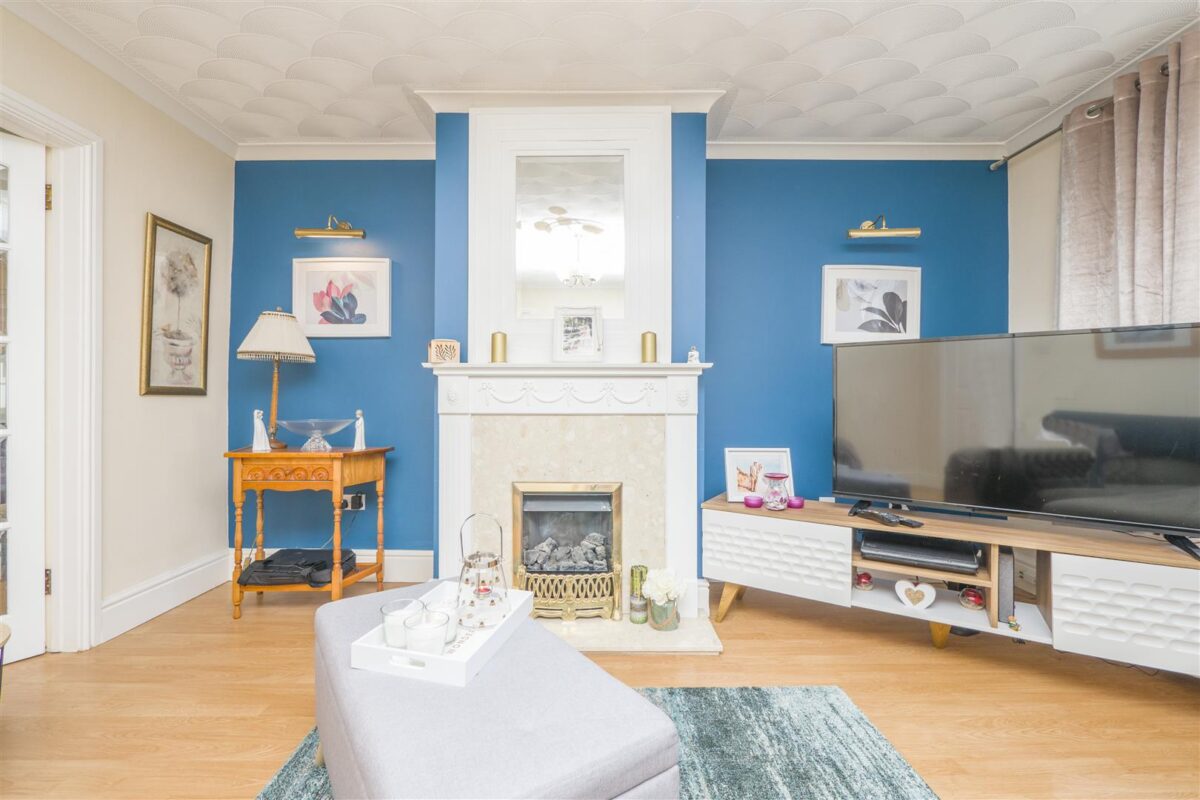 Cliffwood View, Barry