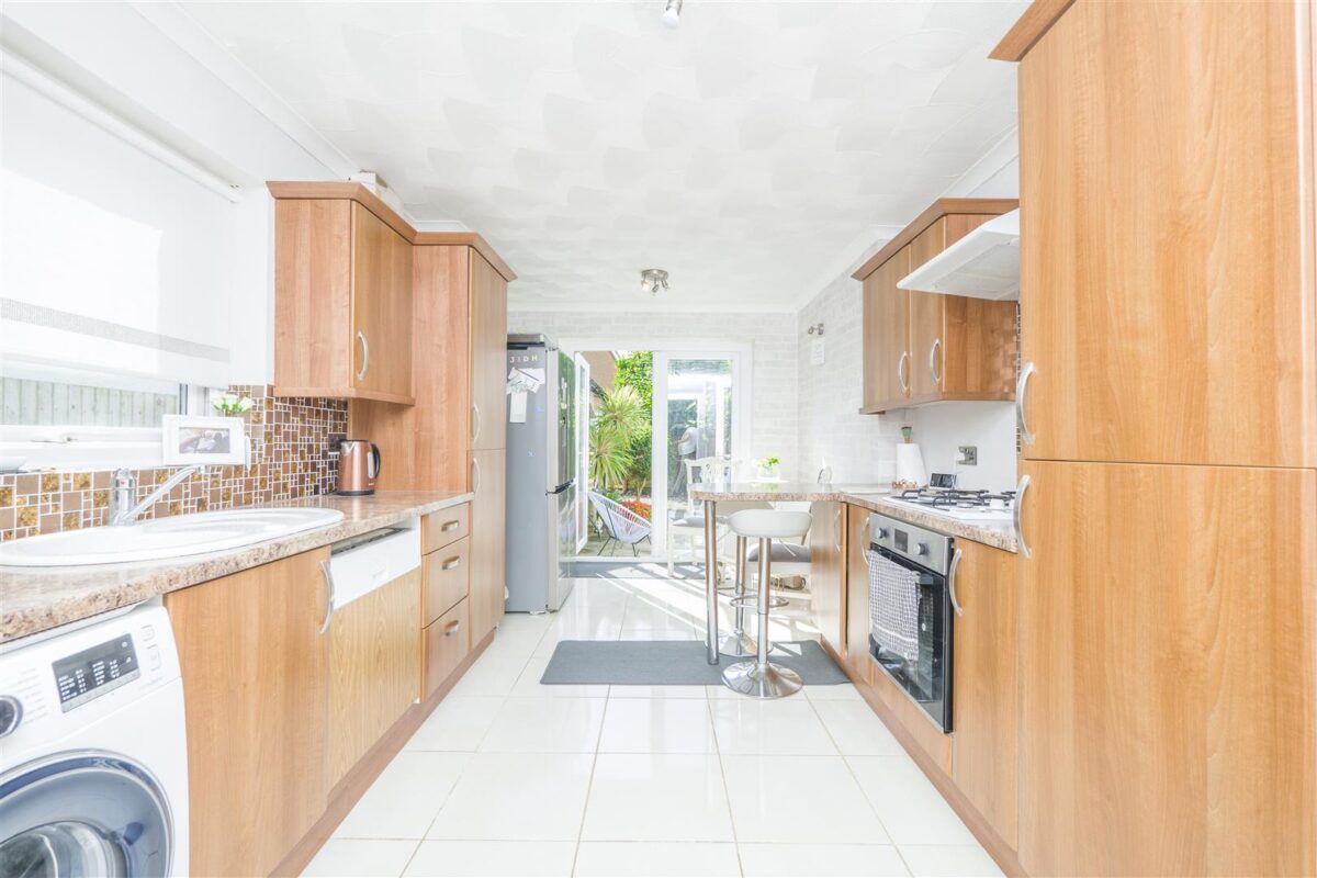 Cliffwood View, Barry