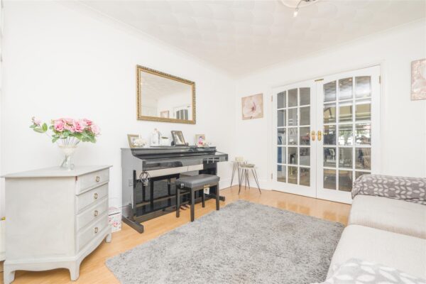 Cliffwood View, Barry