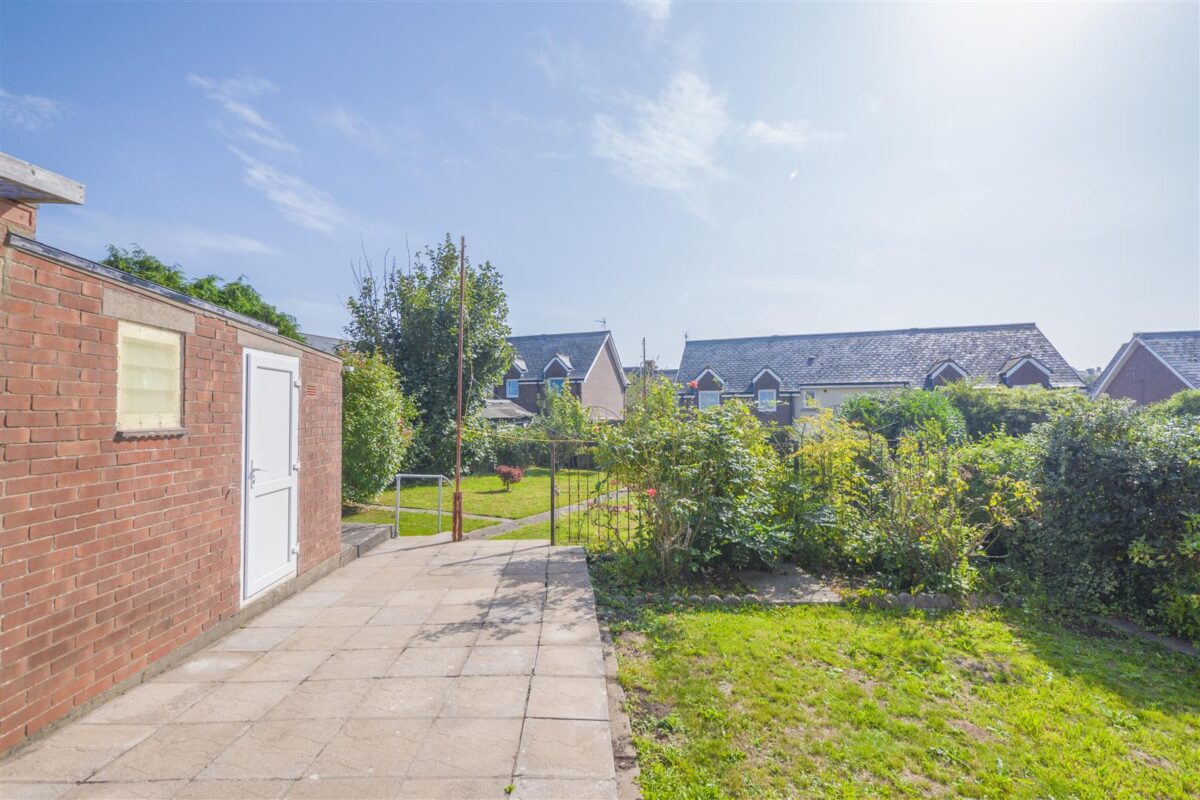 Cae Glas, Barry