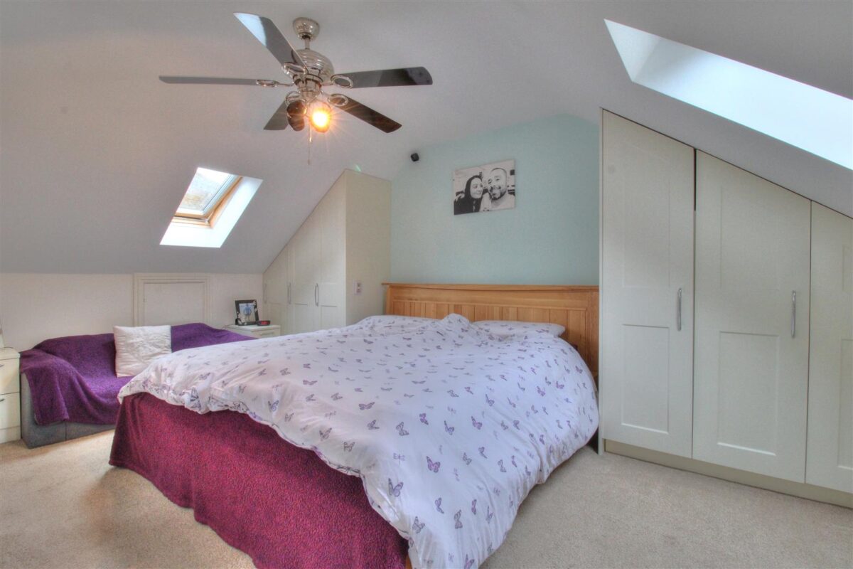 Glanaman Road, Cwmaman, Aberdare, CF44
