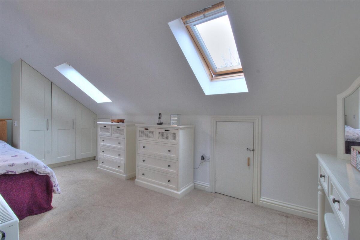 Glanaman Road, Cwmaman, Aberdare, CF44