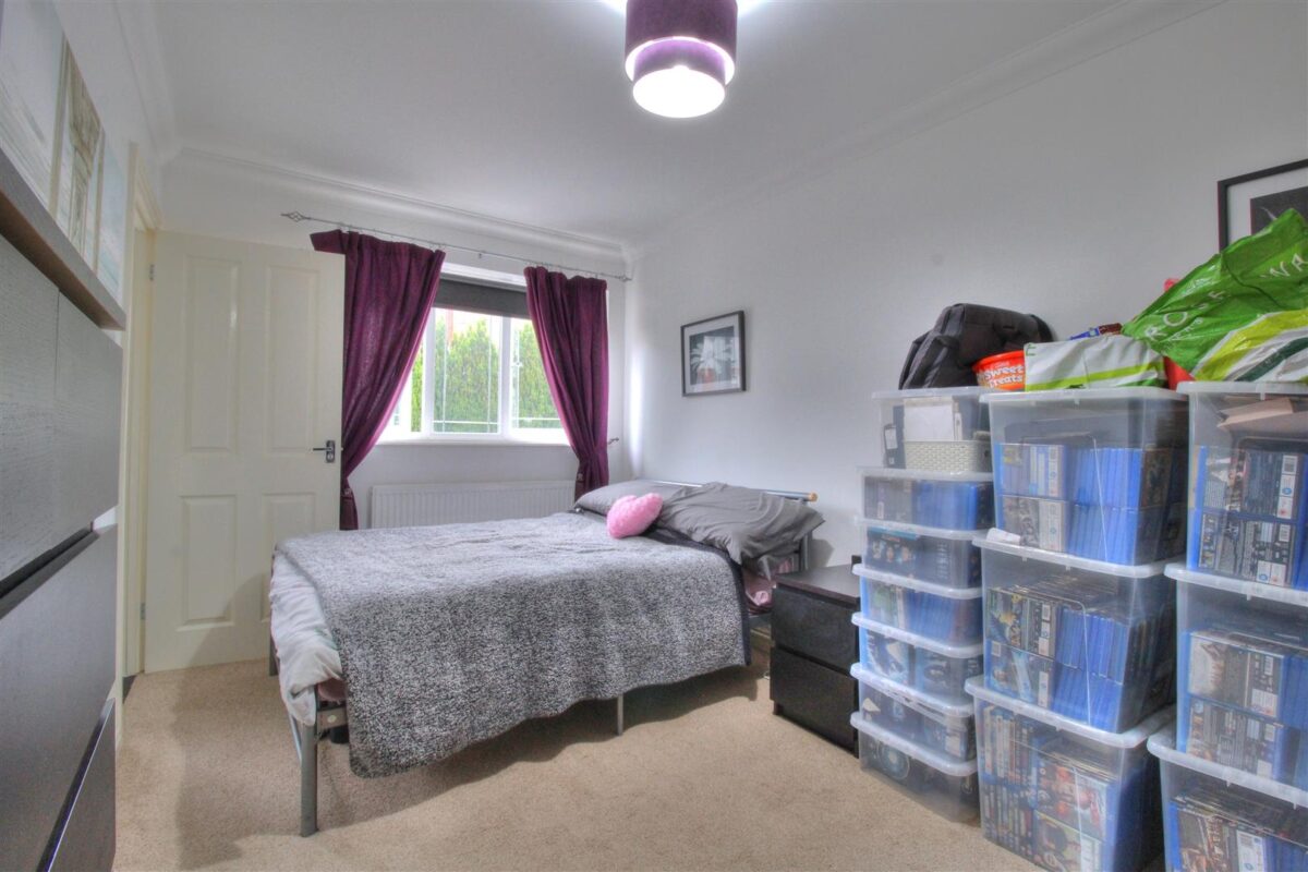 Glanaman Road, Cwmaman, Aberdare, CF44