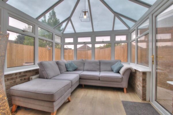 Cardigan Crescent, Boverton, Llantwit Major