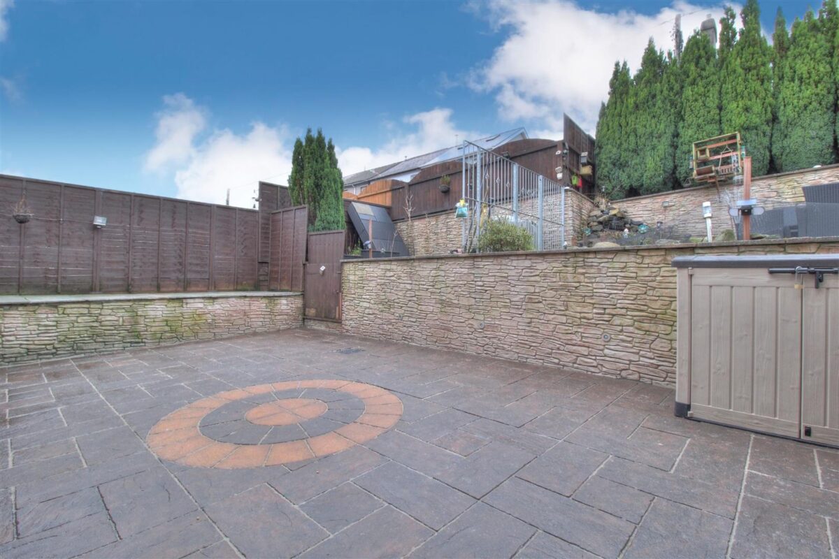 Glanaman Road, Cwmaman, Aberdare, CF44
