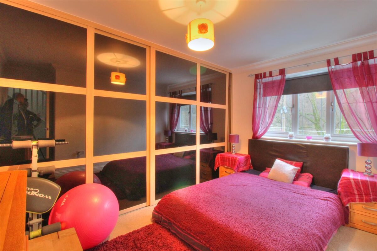 Glanaman Road, Cwmaman, Aberdare, CF44