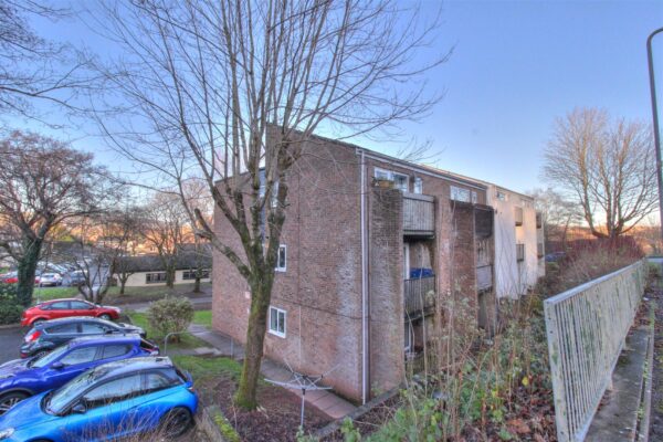 Goldcrest Drive, Pentwyn, Cardiff