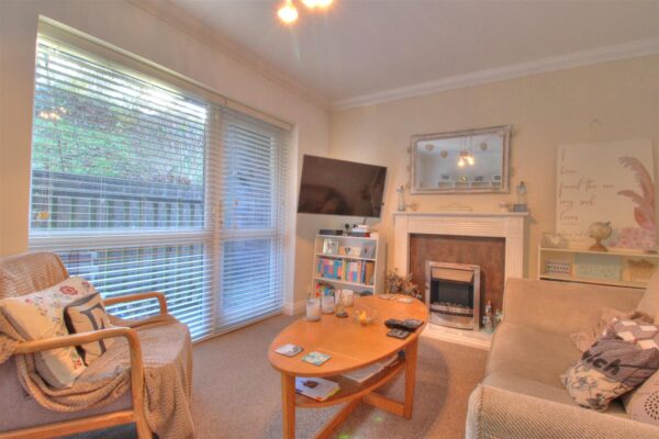 Goldcrest Drive, Pentwyn, Cardiff