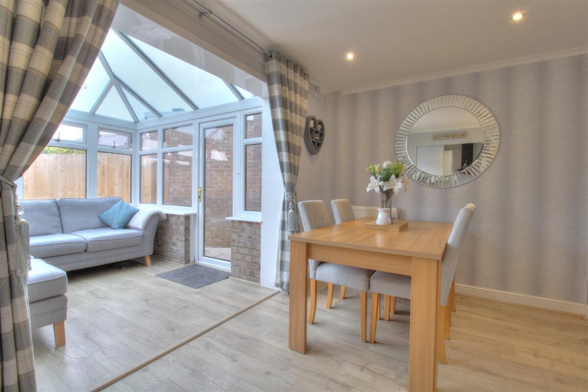 Cardigan Crescent, Boverton, Llantwit Major