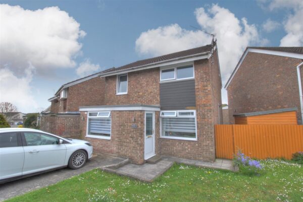 Cardigan Crescent, Boverton, Llantwit Major