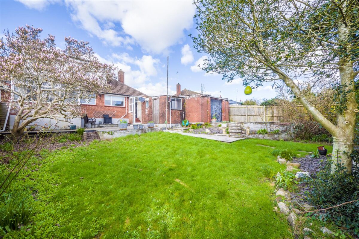 Springfield Rise, Barry