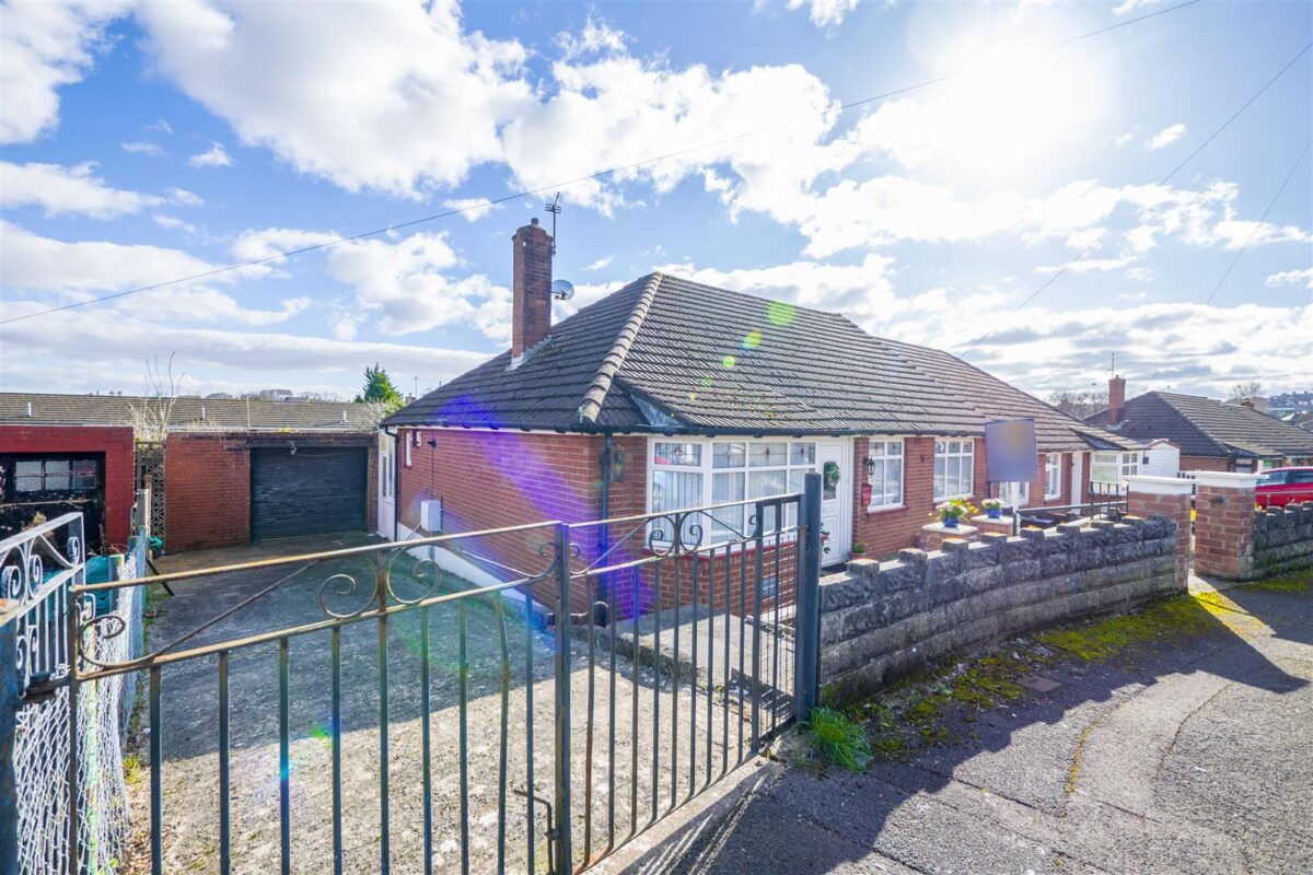 Springfield Rise, Barry