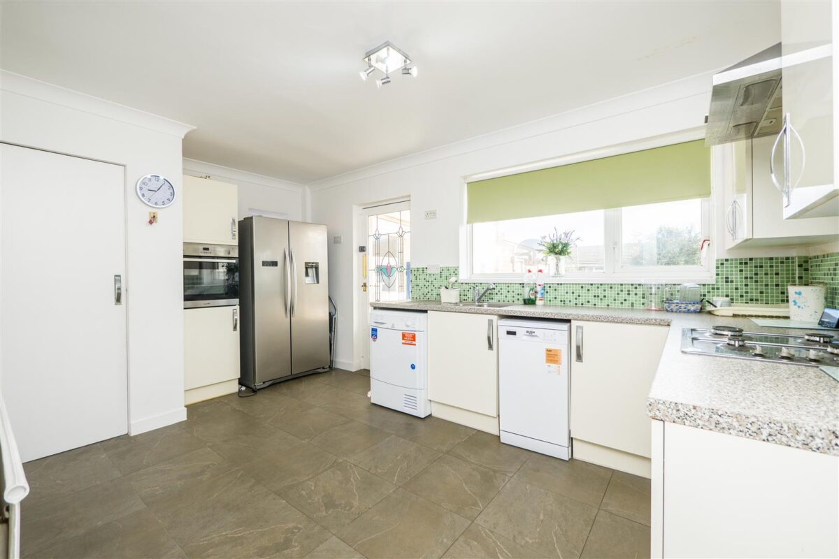 Springfield Rise, Barry
