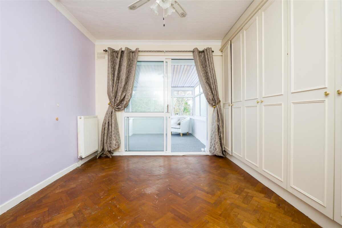 Springfield Rise, Barry