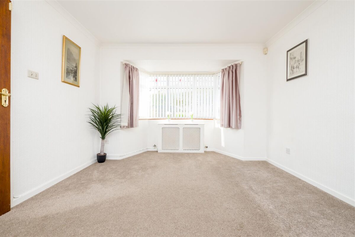 Springfield Rise, Barry