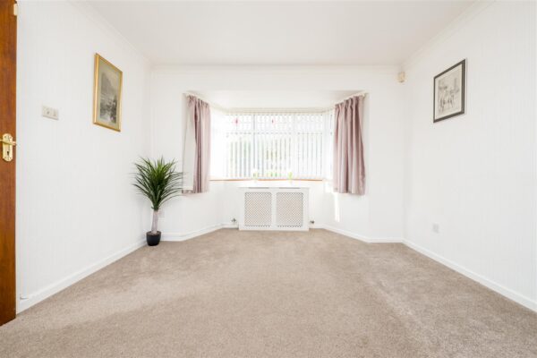 Springfield Rise, Barry