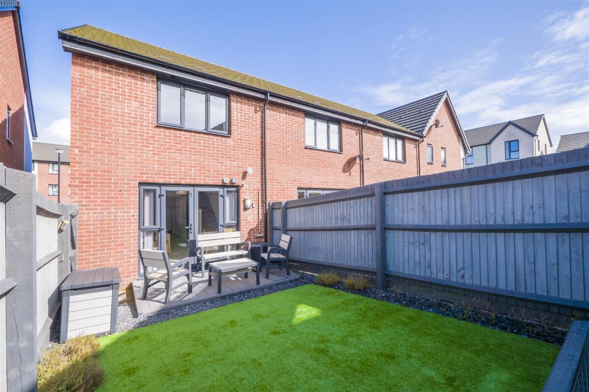 Ffordd Pentre, Barry