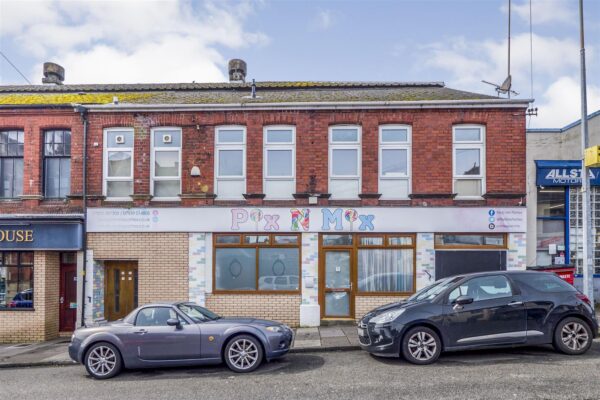 Market Street, Barry