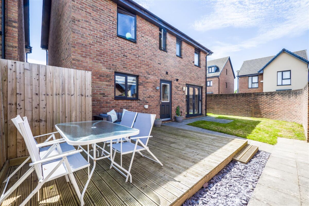 Baruc Way, Barry