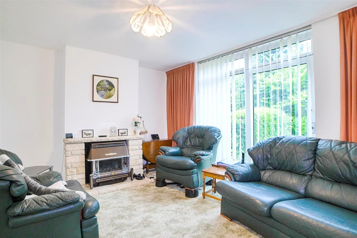 Dyffryn Place, Barry