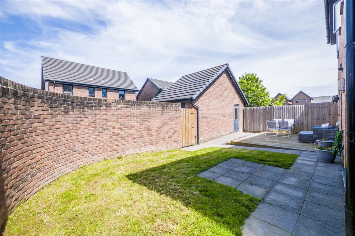 Baruc Way, Barry