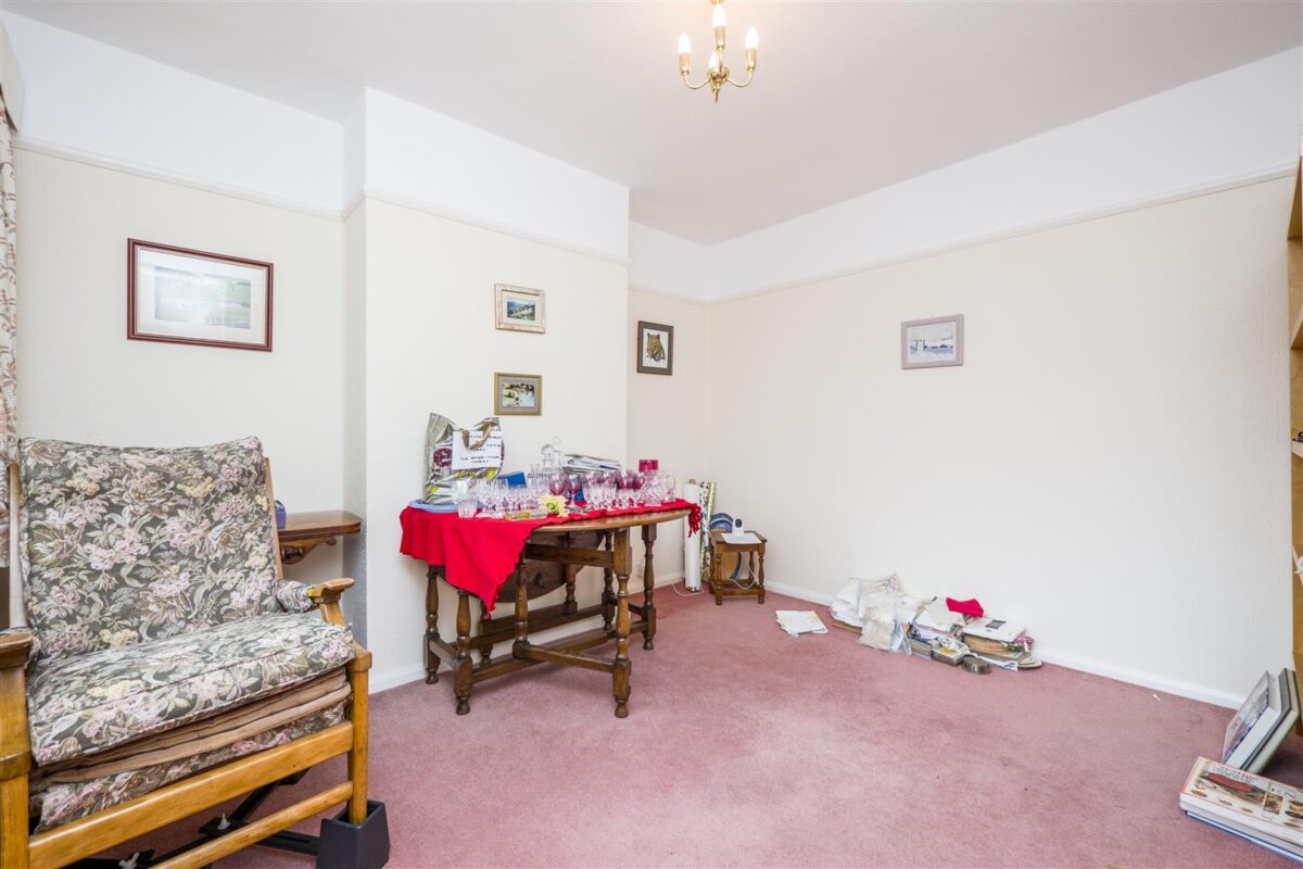 Dyffryn Place, Barry
