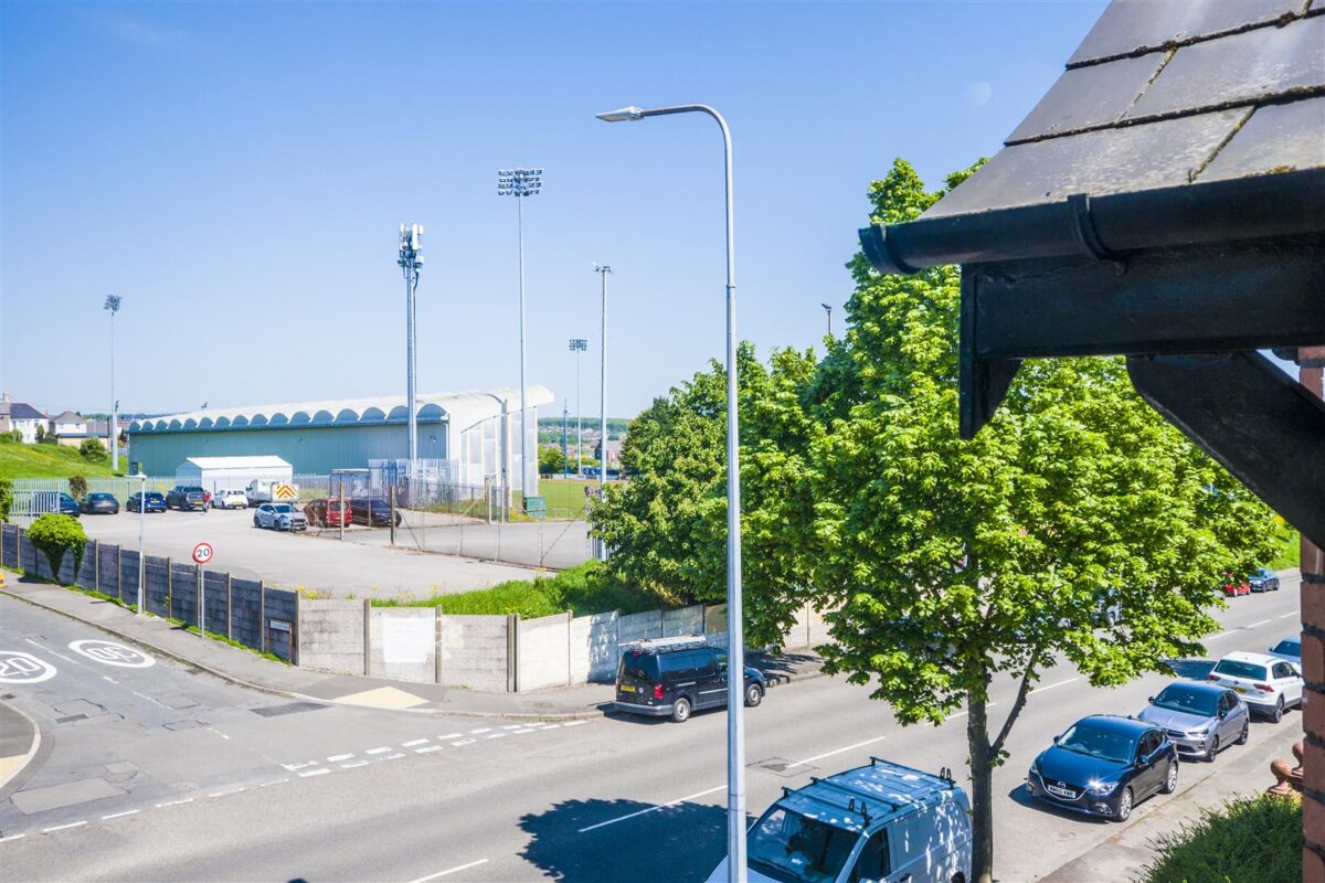 Gladstone Road, Barry