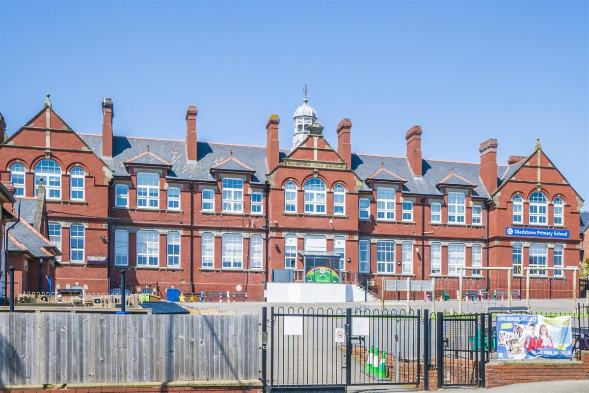 Gladstone Road, Barry