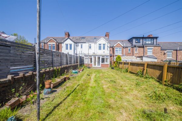 Gladstone Road, Barry