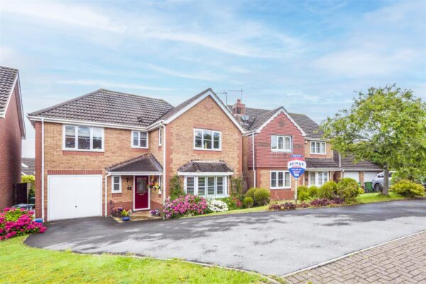 Hollington Drive, Pontprennau, Cardiff