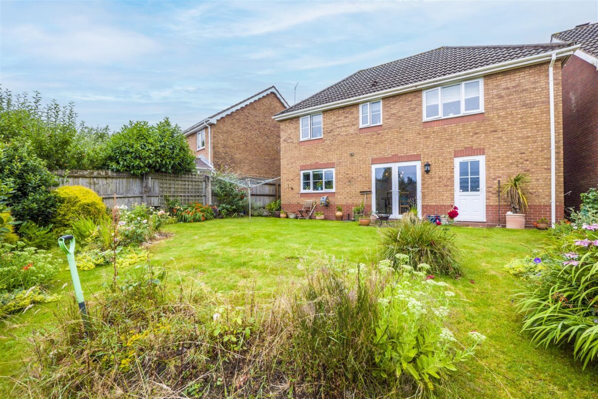 Hollington Drive, Pontprennau, Cardiff