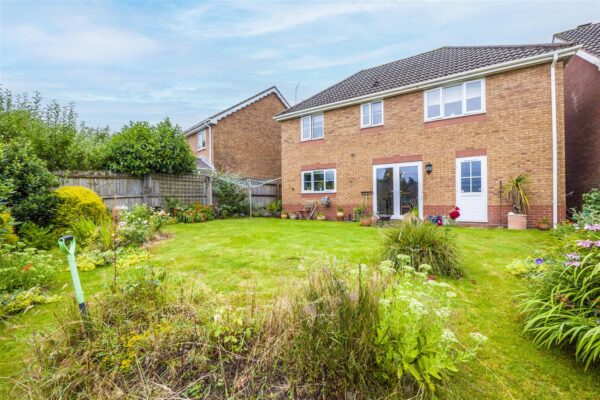 Hollington Drive, Pontprennau, Cardiff
