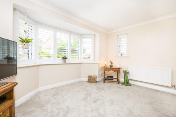 Hollington Drive, Pontprennau, Cardiff