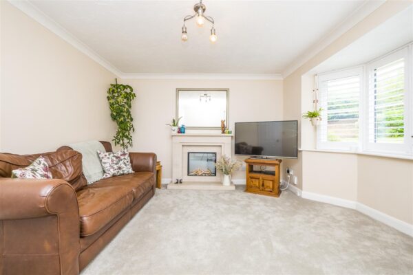 Hollington Drive, Pontprennau, Cardiff