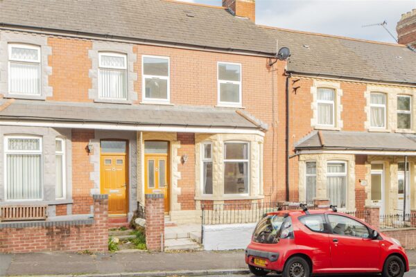 Station Street, Barry