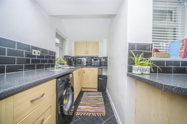 Morel Street, Barry