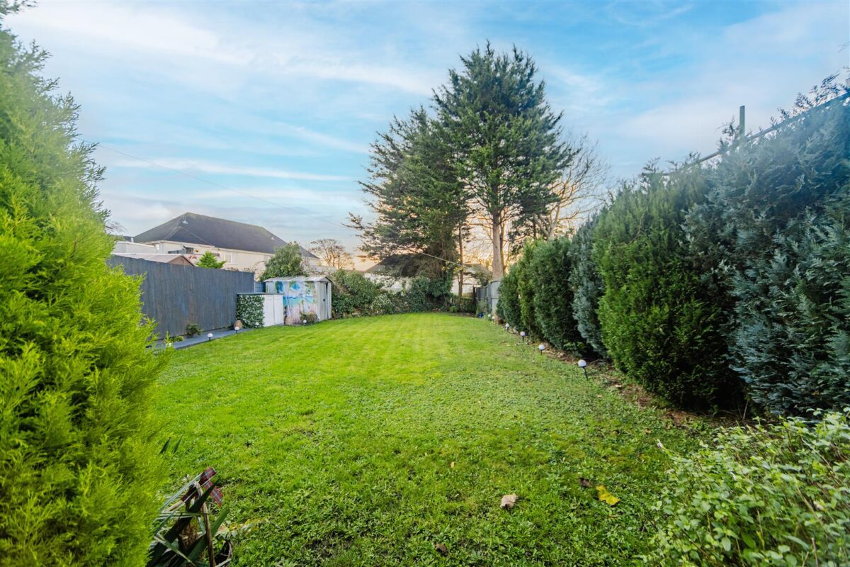 Rhoose Road, Rhoose, Barry