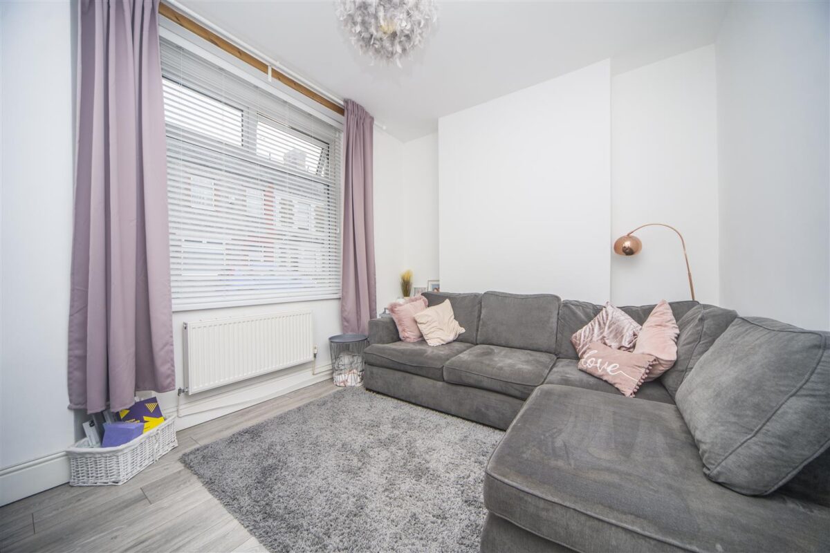 Morel Street, Barry