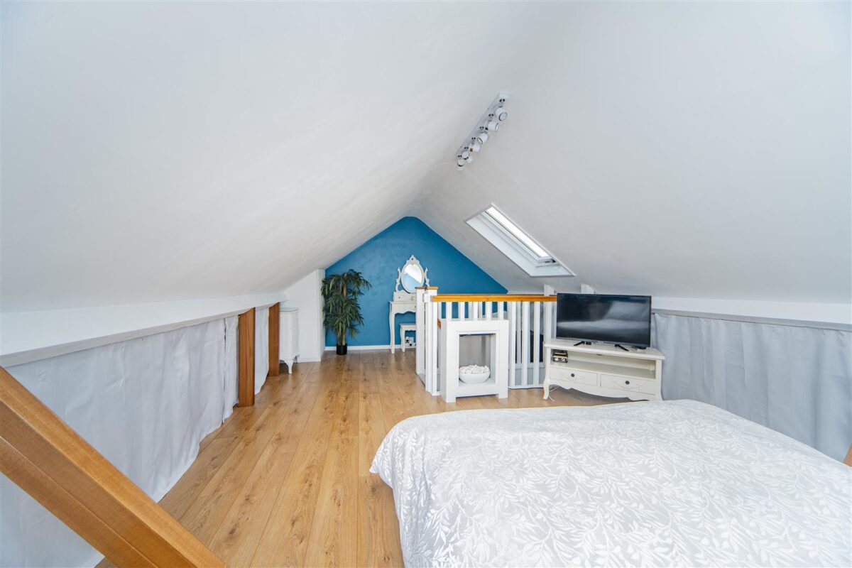 Rhoose Road, Rhoose, Barry