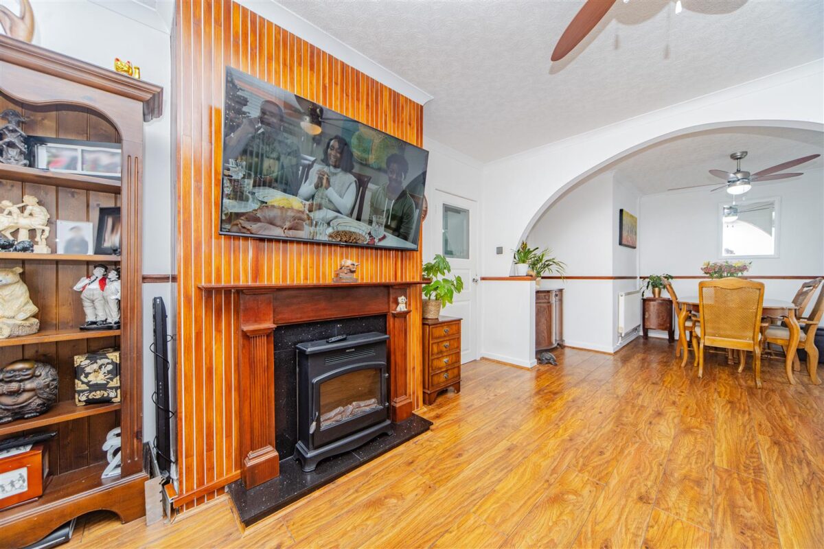 Rhoose Road, Rhoose, Barry