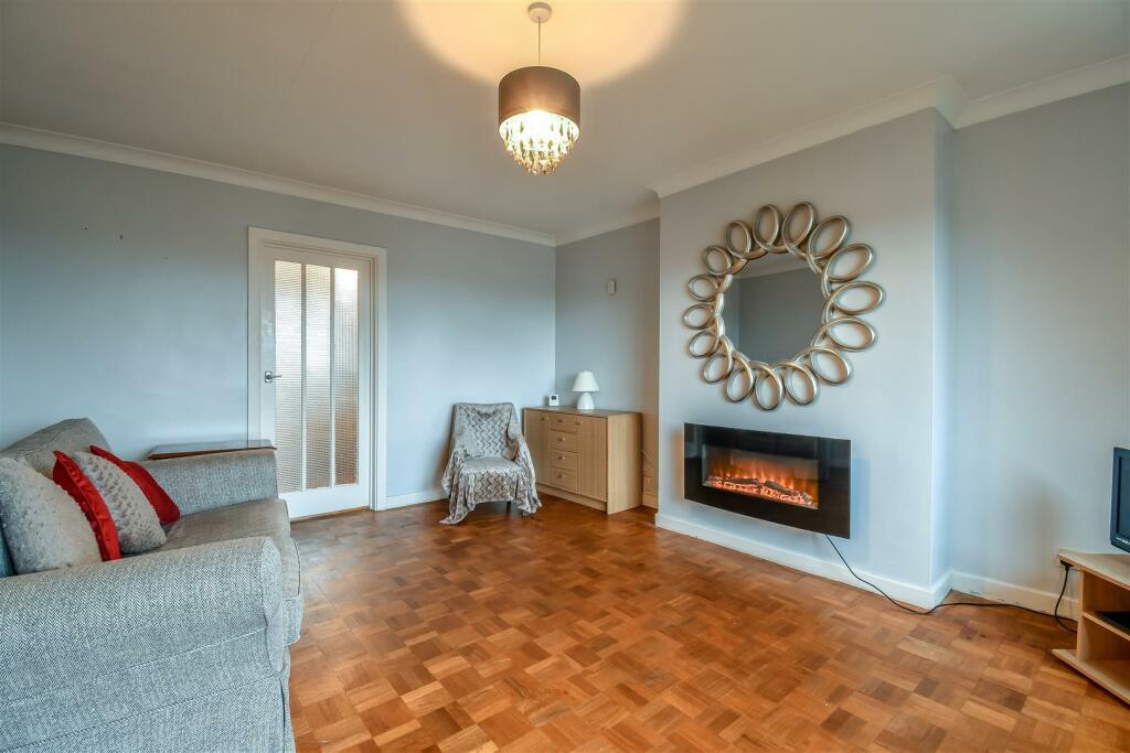 Collard Crescent, Barry