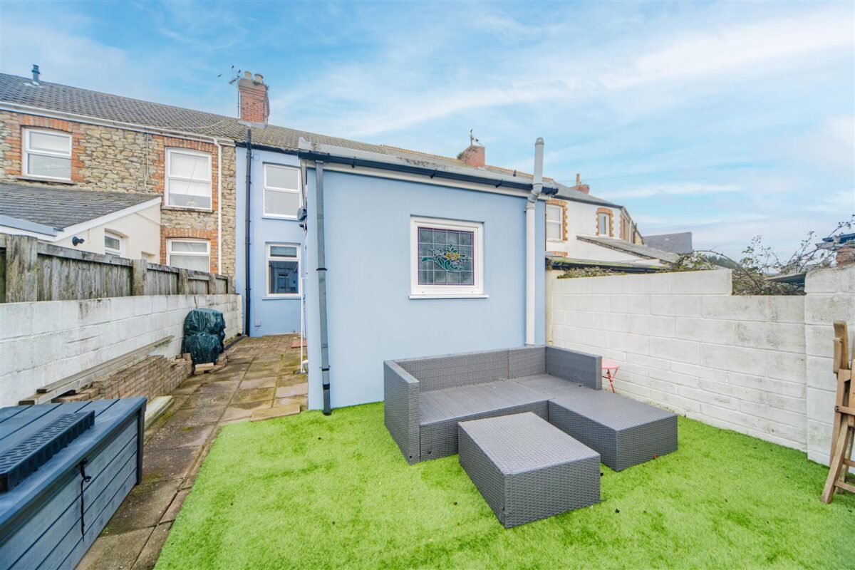 Castle Street, Barry