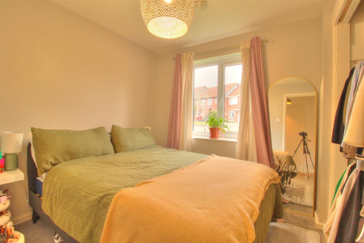 Glenbrook Drive, Barry