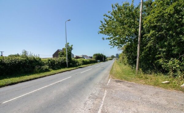 Rhoose, Barry