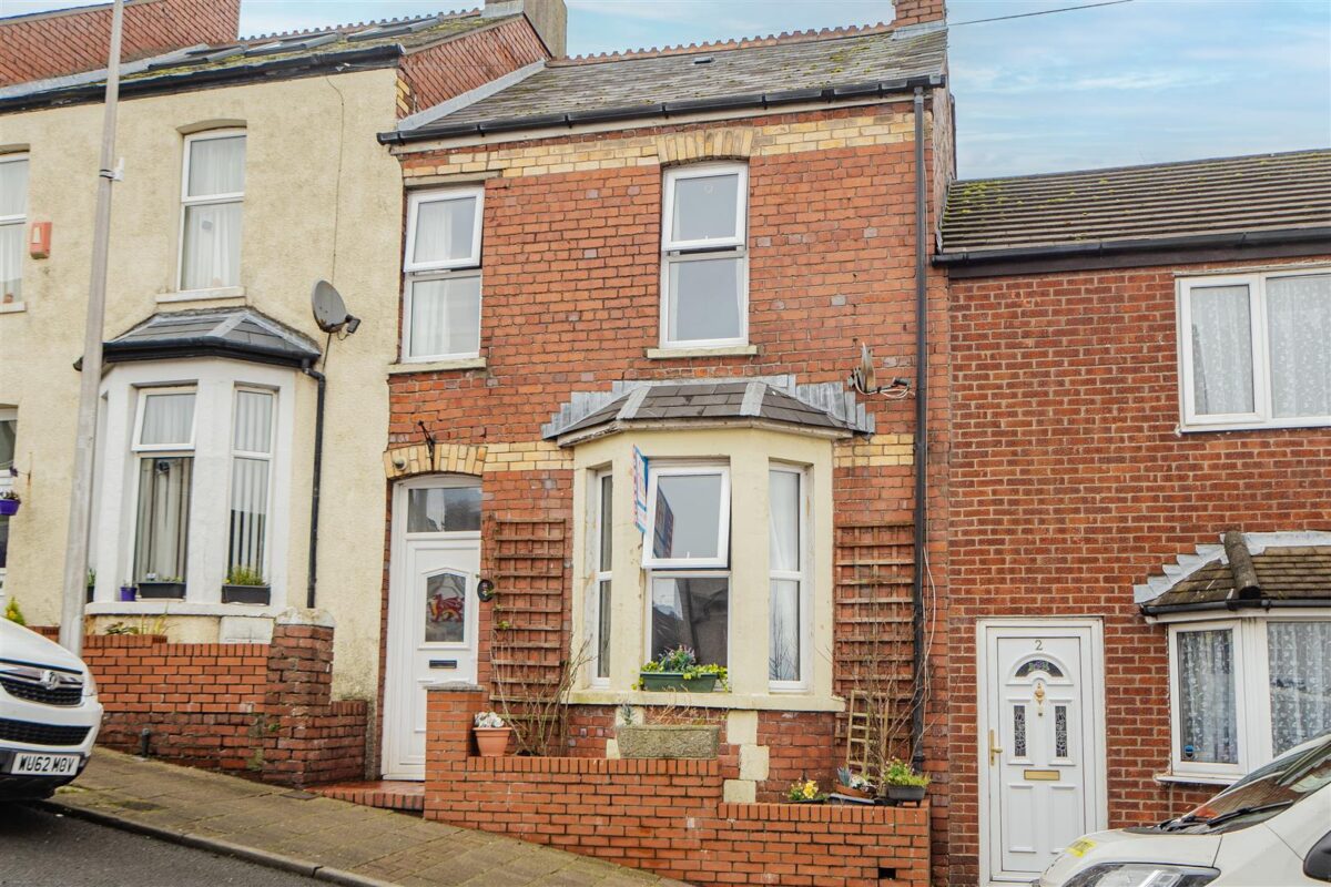Trinity Street, Barry