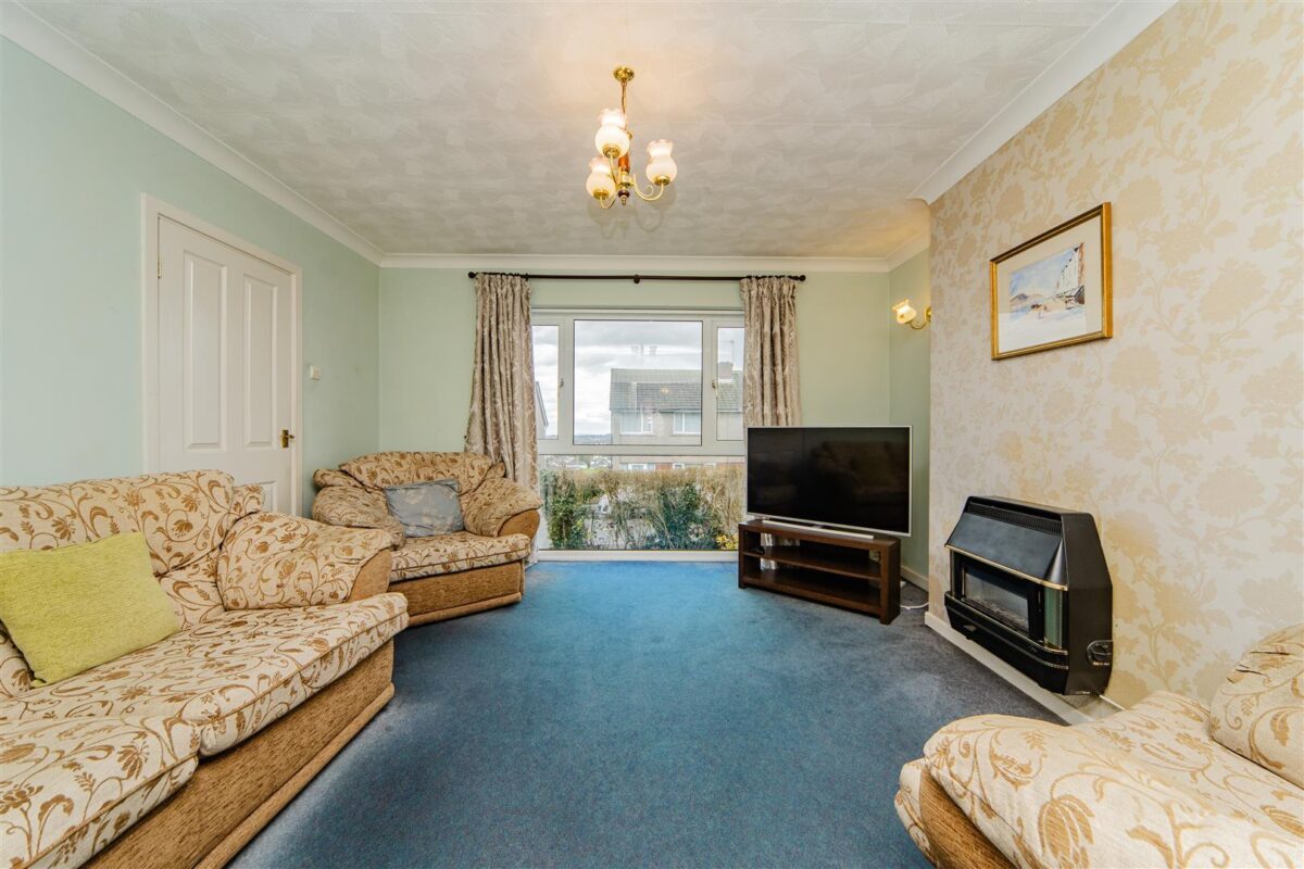 Slade Road, Barry